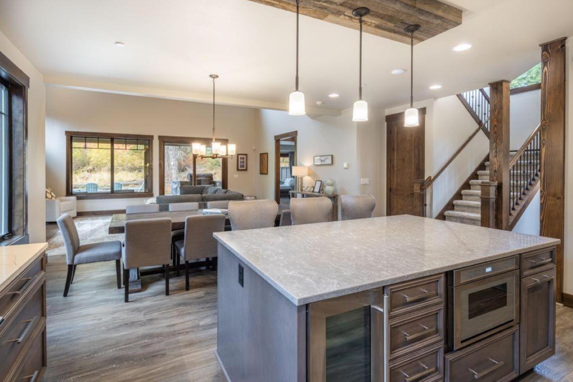 Suncadia 4 Bdrm Home Beautiful Floor To Ceiling Fireplace Cle Elum Exterior photo